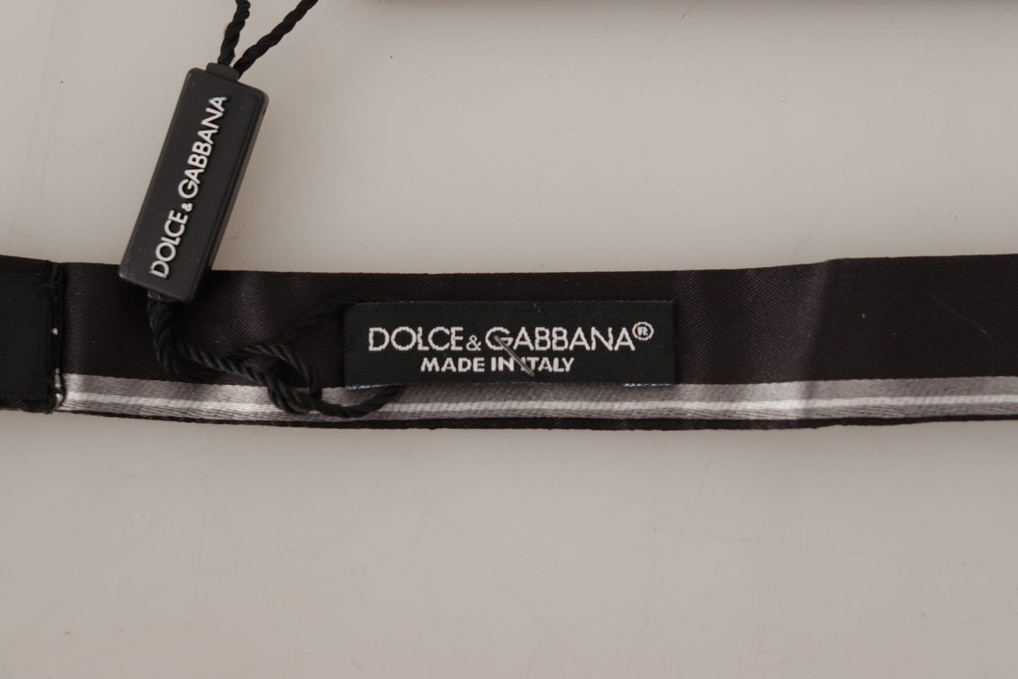 Dolce &amp; Gabbana – Papillon-Krawatte aus 100 % Seide mit schwarzem und grauem Futter