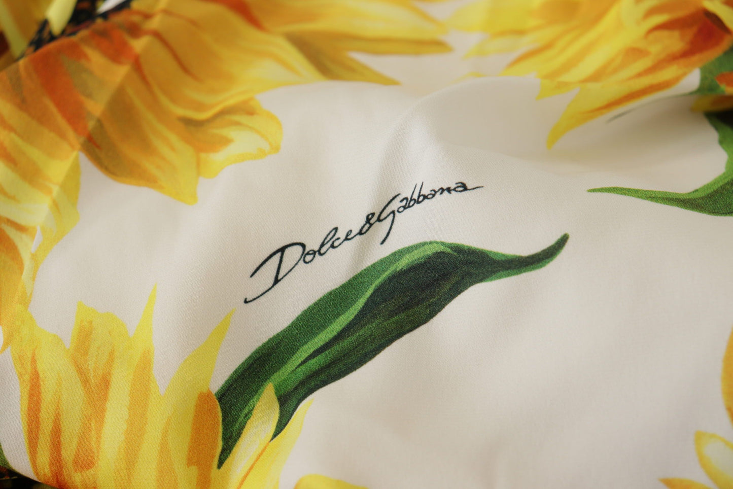 Dolce &amp; Gabbana Weißes Etuikleid aus Seide mit Sonnenblumen-Print