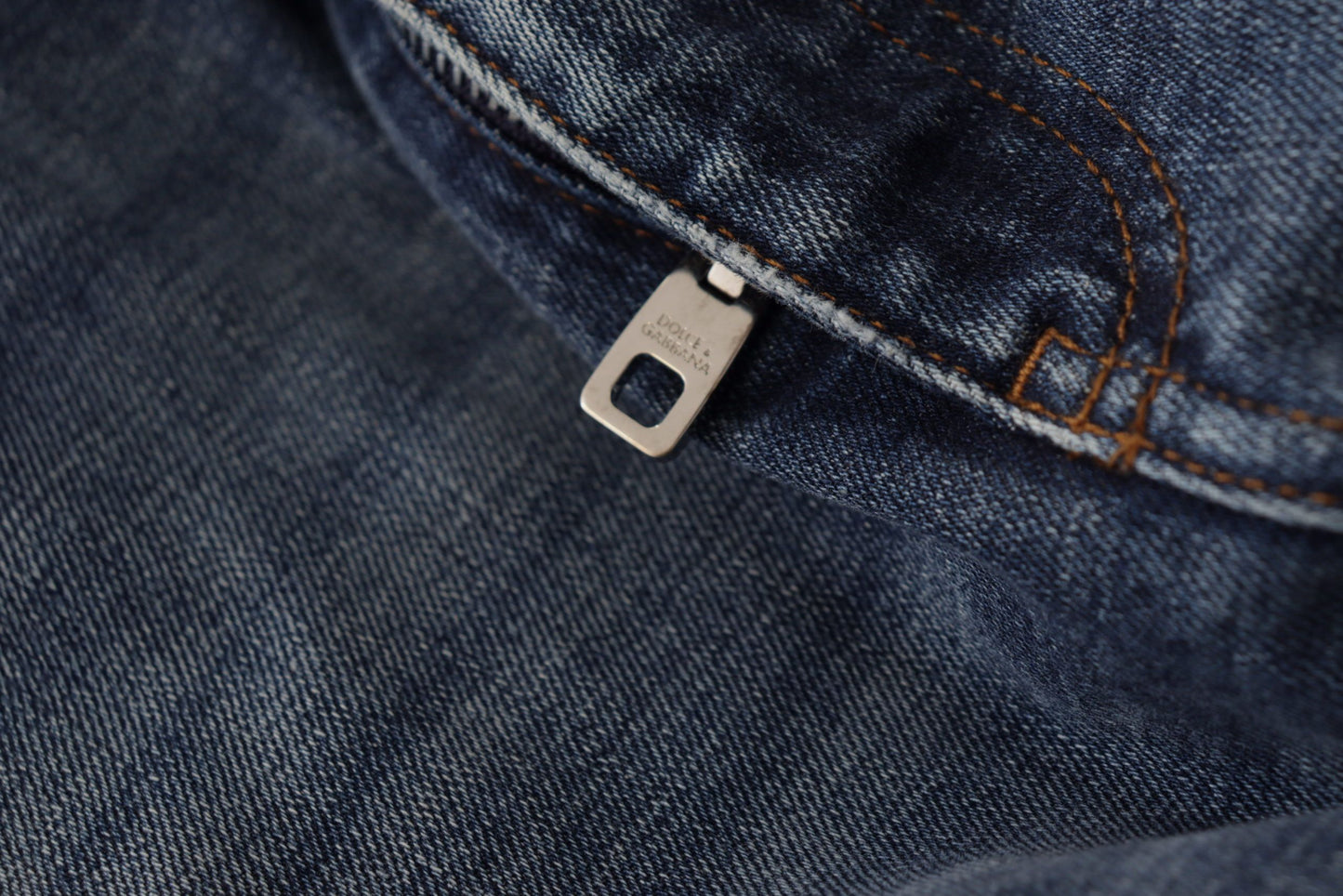 Dolce &amp; Gabbana – Blaue Jeanshose mit Kristallverzierung