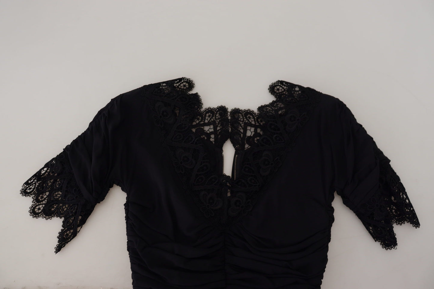 Dolce &amp; Gabbana – Schwarzes, figurbetontes Midi-Etuikleid aus Spitze und Seide