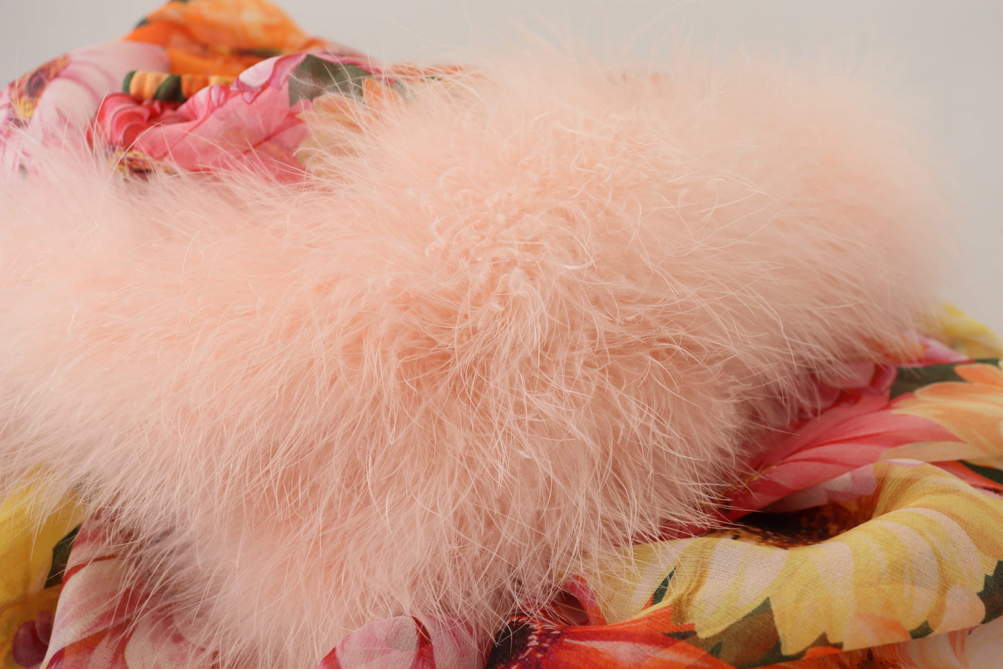 Dolce &amp; Gabbana – Mehrfarbiges Blusenoberteil aus geblümtem Pelz und Lammfell