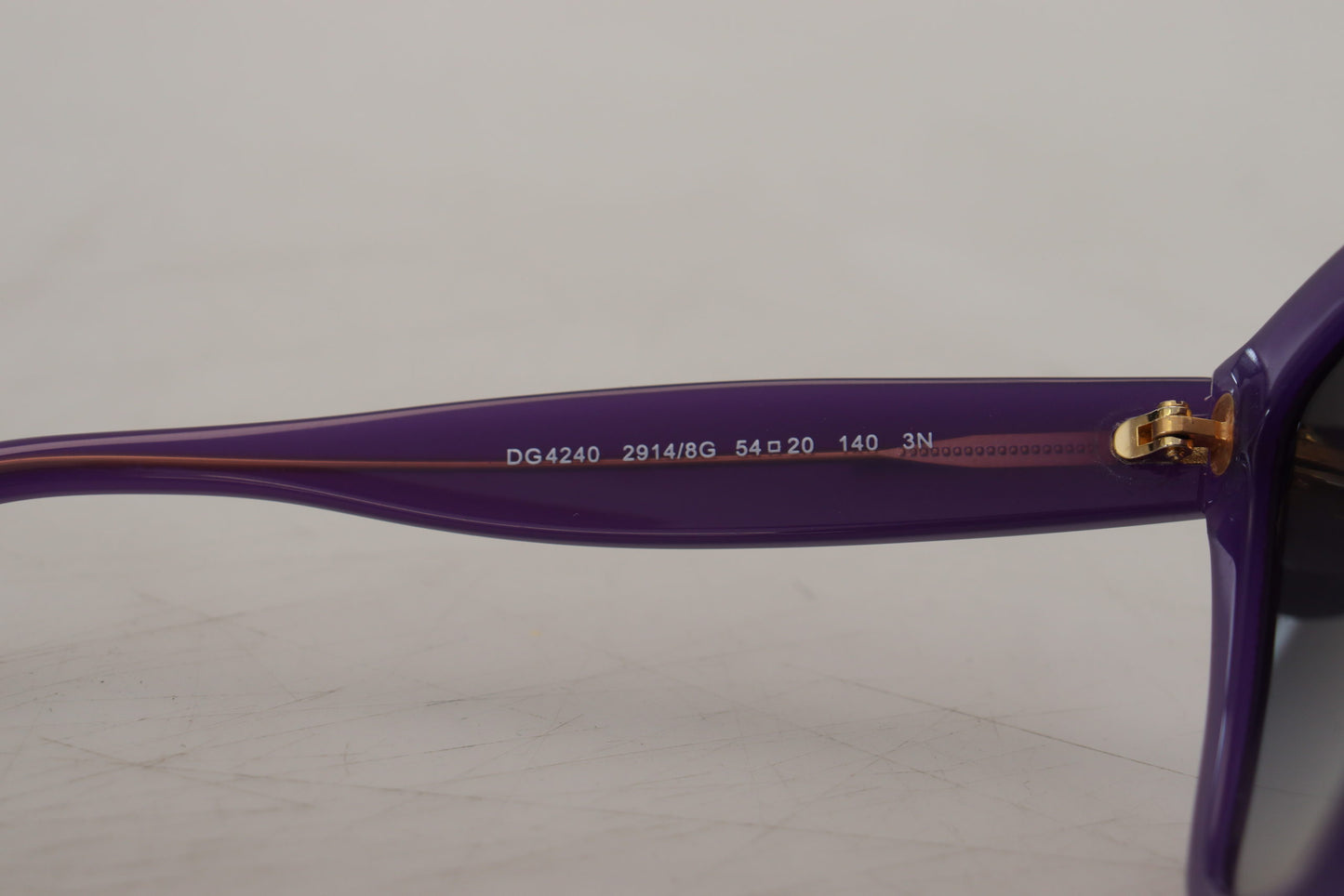 Dolce &amp; Gabbana – Quadratische Sonnenbrille mit Vollrand DG4240 aus Acetat in Lila