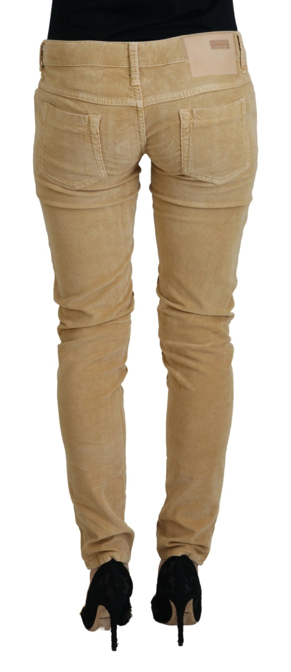 Acht Braune Baumwollcord-Jeans mit niedriger Taille für Damen