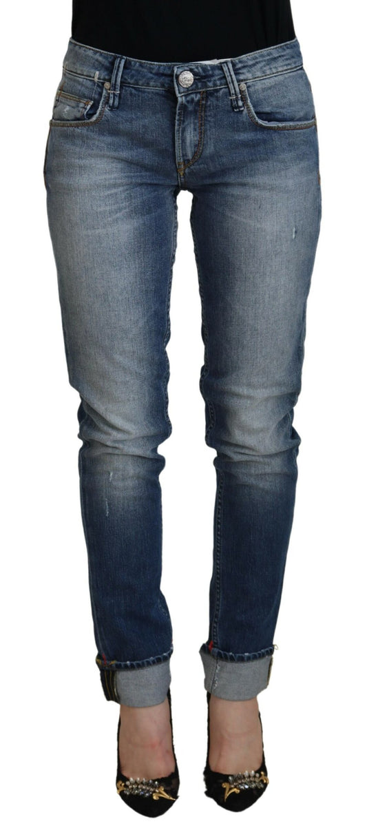 Acht Blaue verwaschene Baumwolle Low Waist Damen Casual Jeans