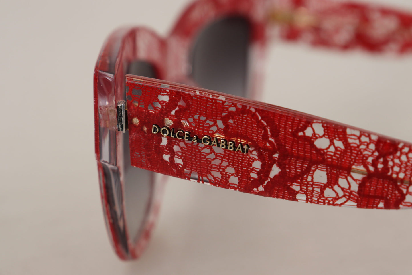 Dolce &amp; Gabbana – Rote Sonnenbrille mit rechteckigem Acetat-Spitzenrahmen DG4231F