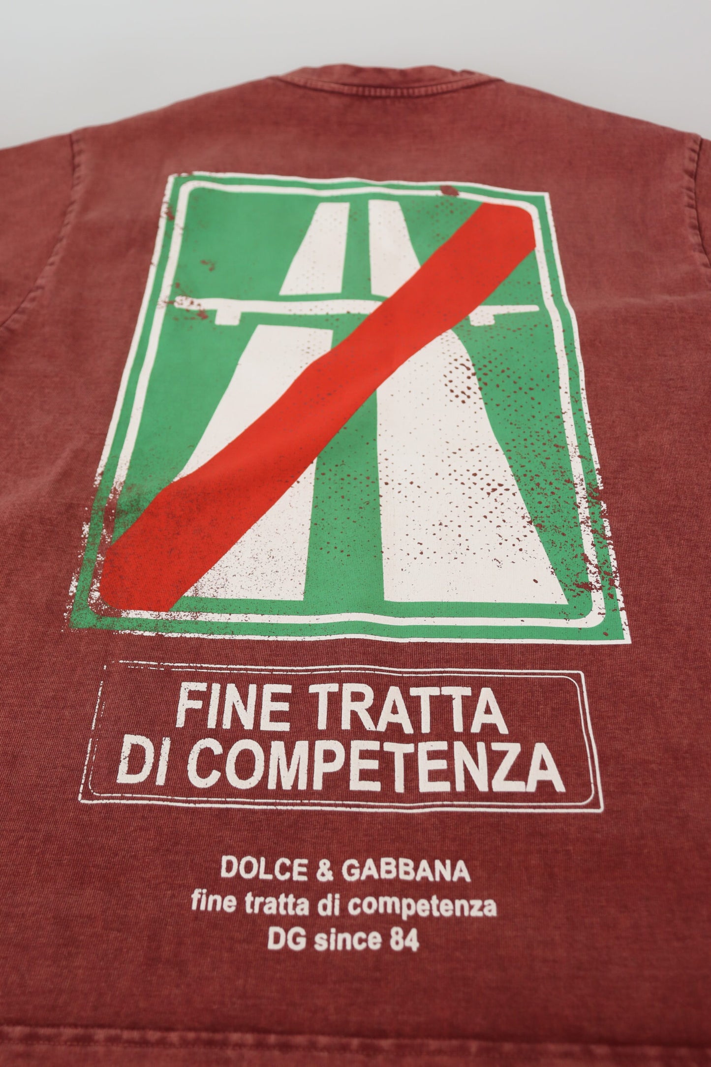 Dolce &amp; Gabbana – T-Shirt mit Rundhalsausschnitt und kurzen Ärmeln in Kastanienbraun