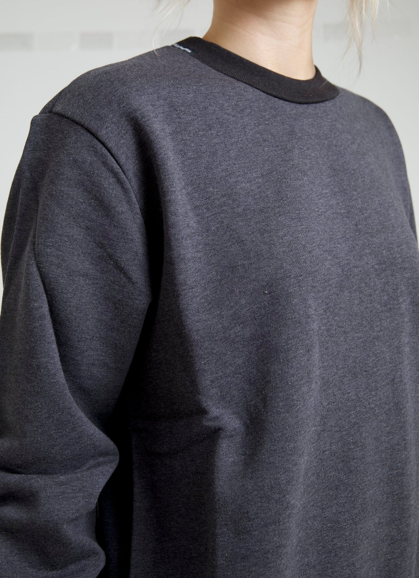 Dolce &amp; Gabbana Pullover mit Rundhalsausschnitt, dunkelgrau