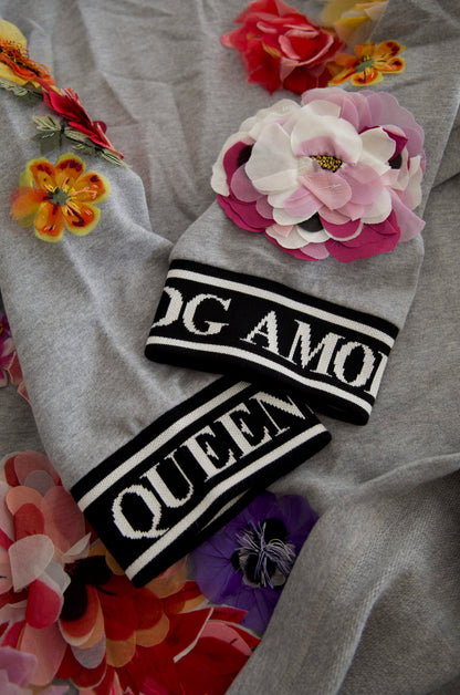 Dolce &amp; Gabbana Grauer Pullover mit Blumenmuster DG Amore Queen