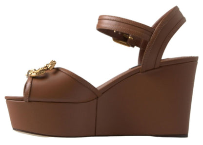 Dolce &amp; Gabbana Braune Leder AMORE Keilsandalen Schuhe