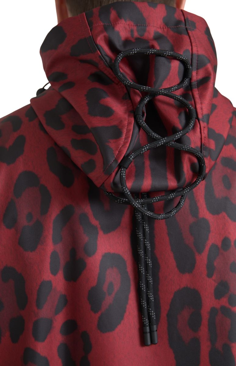 Dolce &amp; Gabbana – Regenjacke mit Kapuze und rotem Leopardenmuster