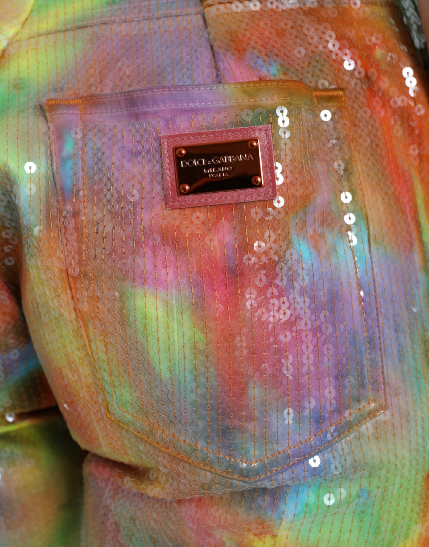 Dolce &amp; Gabbana – Mehrfarbige, hoch taillierte, verkürzte Hose mit Batikmuster und Pailletten