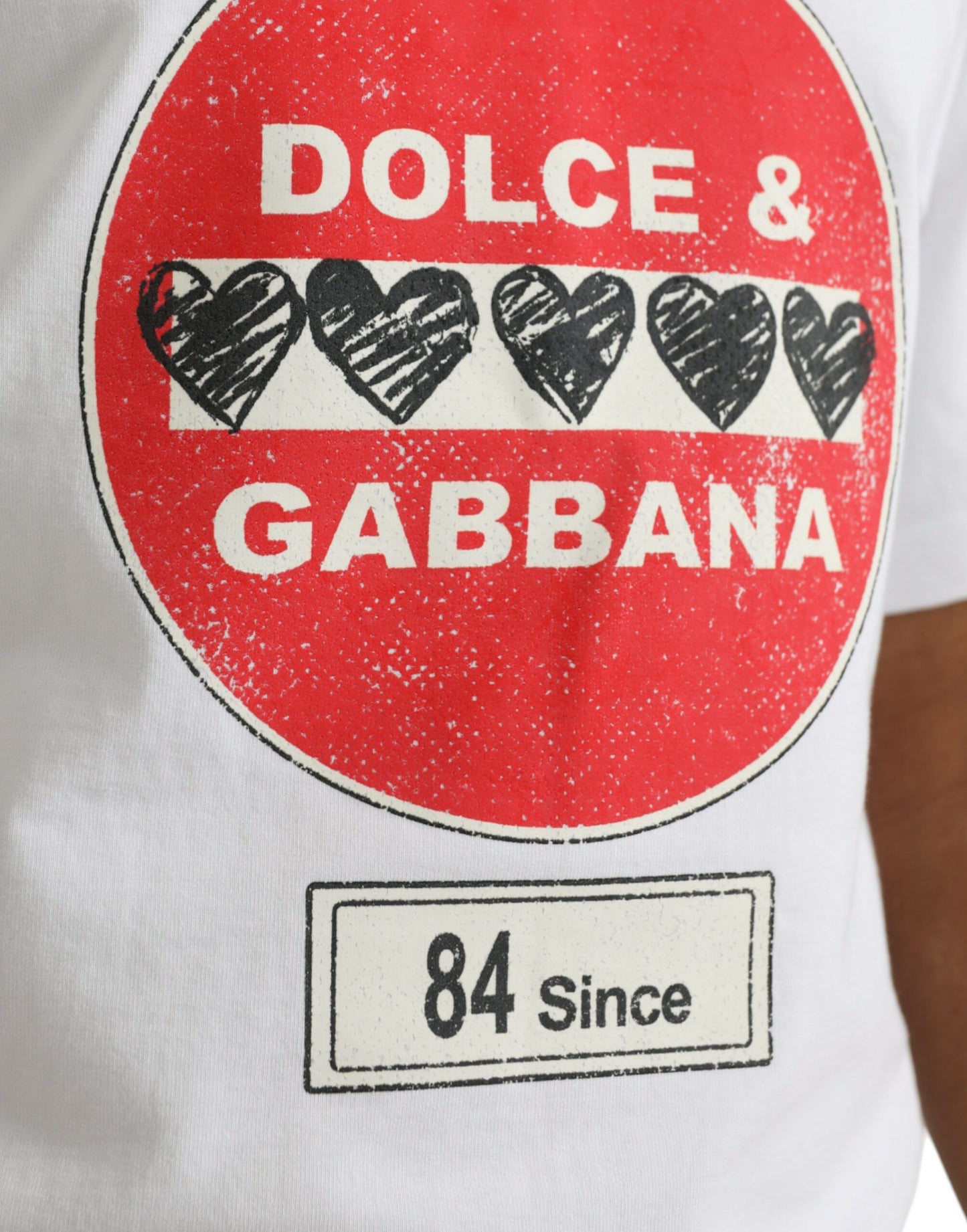 Dolce &amp; Gabbana – Weißes, kurzärmliges T-Shirt aus Baumwolle mit Amor-Herz und Rundhalsausschnitt
