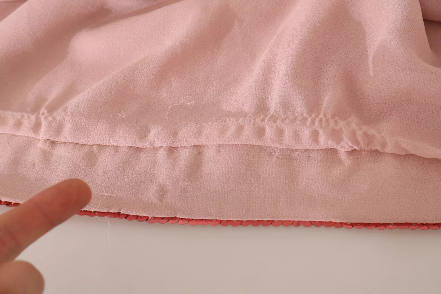 Dolce &amp; Gabbana Rosa Kleid mit Blumenmuster und Pailletten und Kristallen