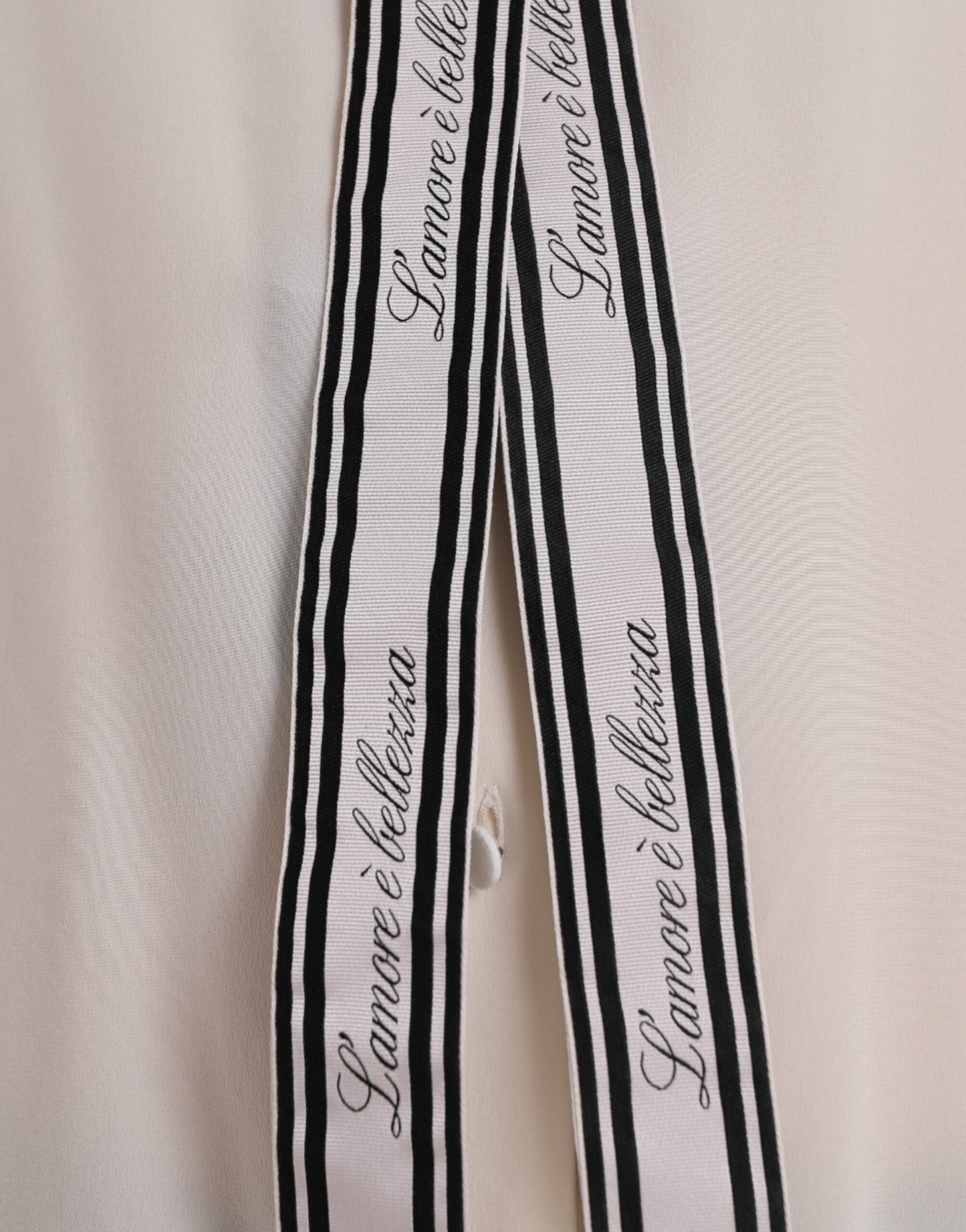 Dolce &amp; Gabbana – Langärmliges Blusenoberteil mit Knopfleiste in Off-White