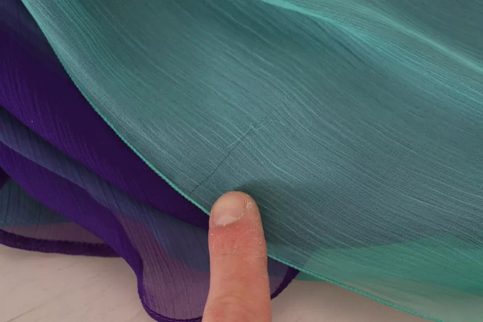 Dolce &amp; Gabbana – Mehrfarbiges Seidentop mit langen Ärmeln und Ascot-Kragen