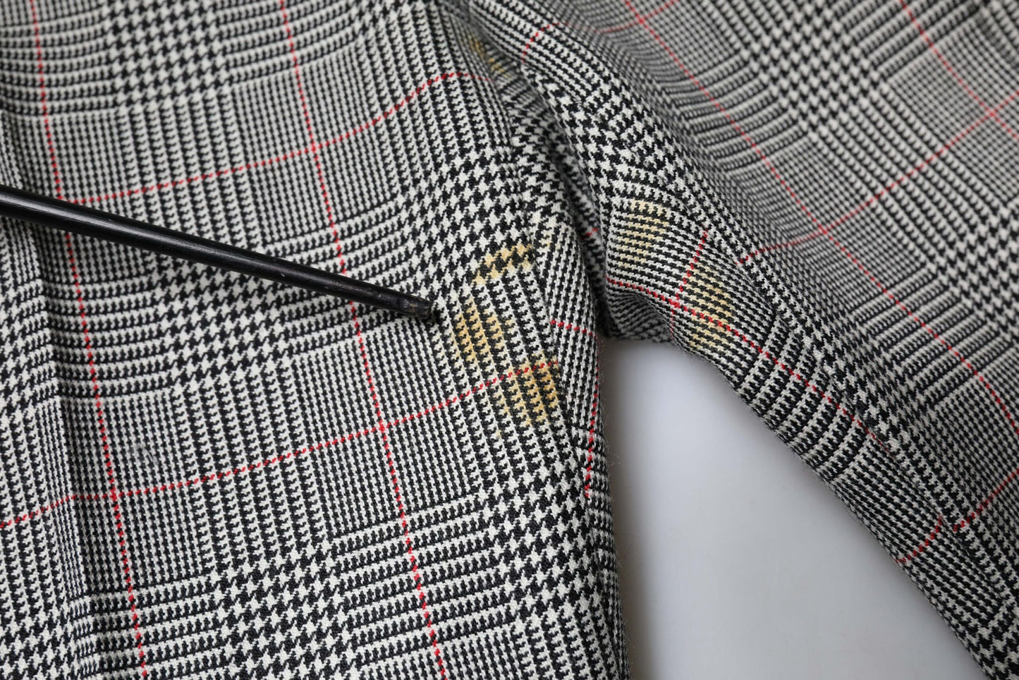 Dolce &amp; Gabbana Grau karierte Wolle mittlere Taille Frauen konische Hose