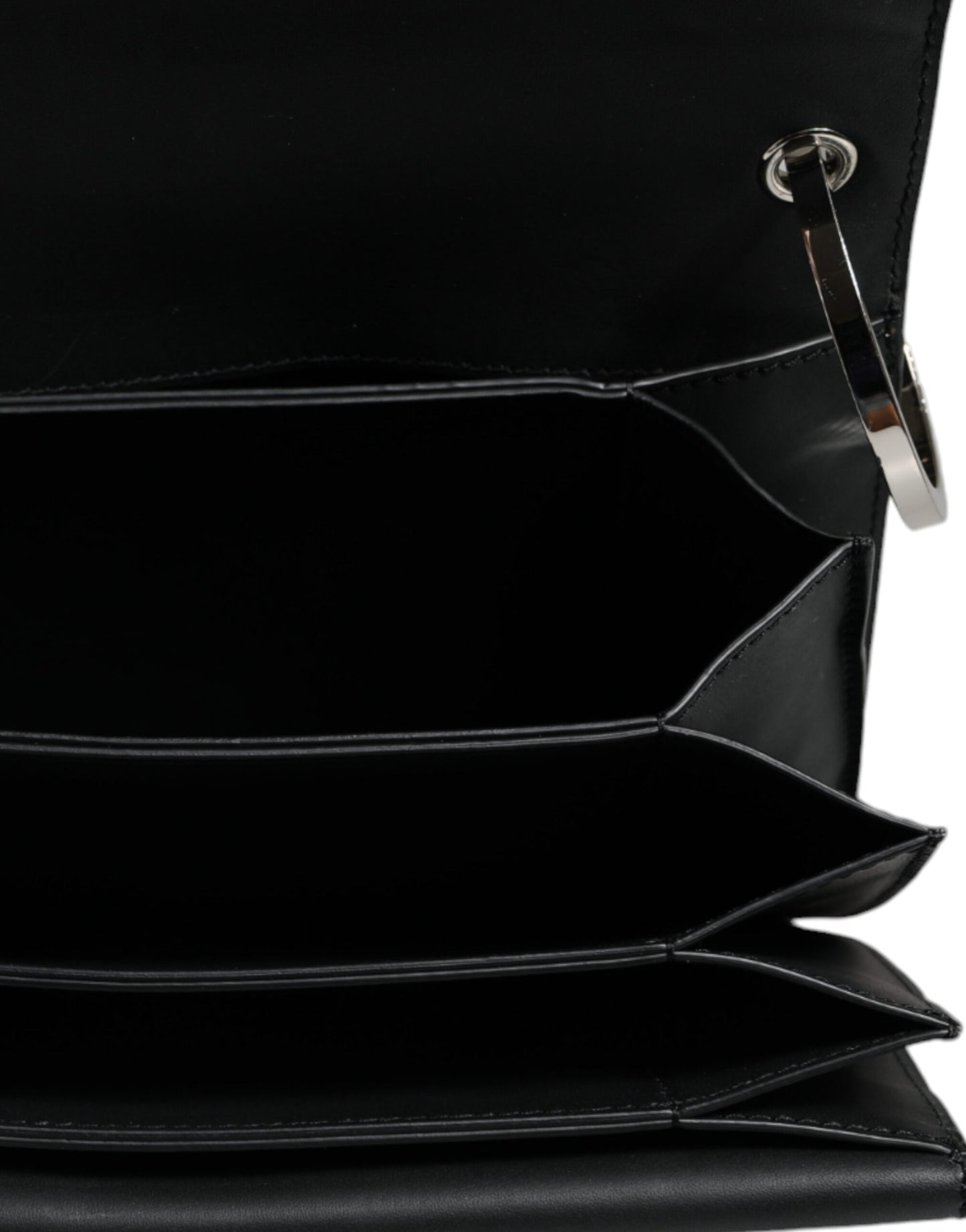 Dolce &amp; Gabbana – Kleine Umhängetasche aus schwarzem Leder mit Nieten