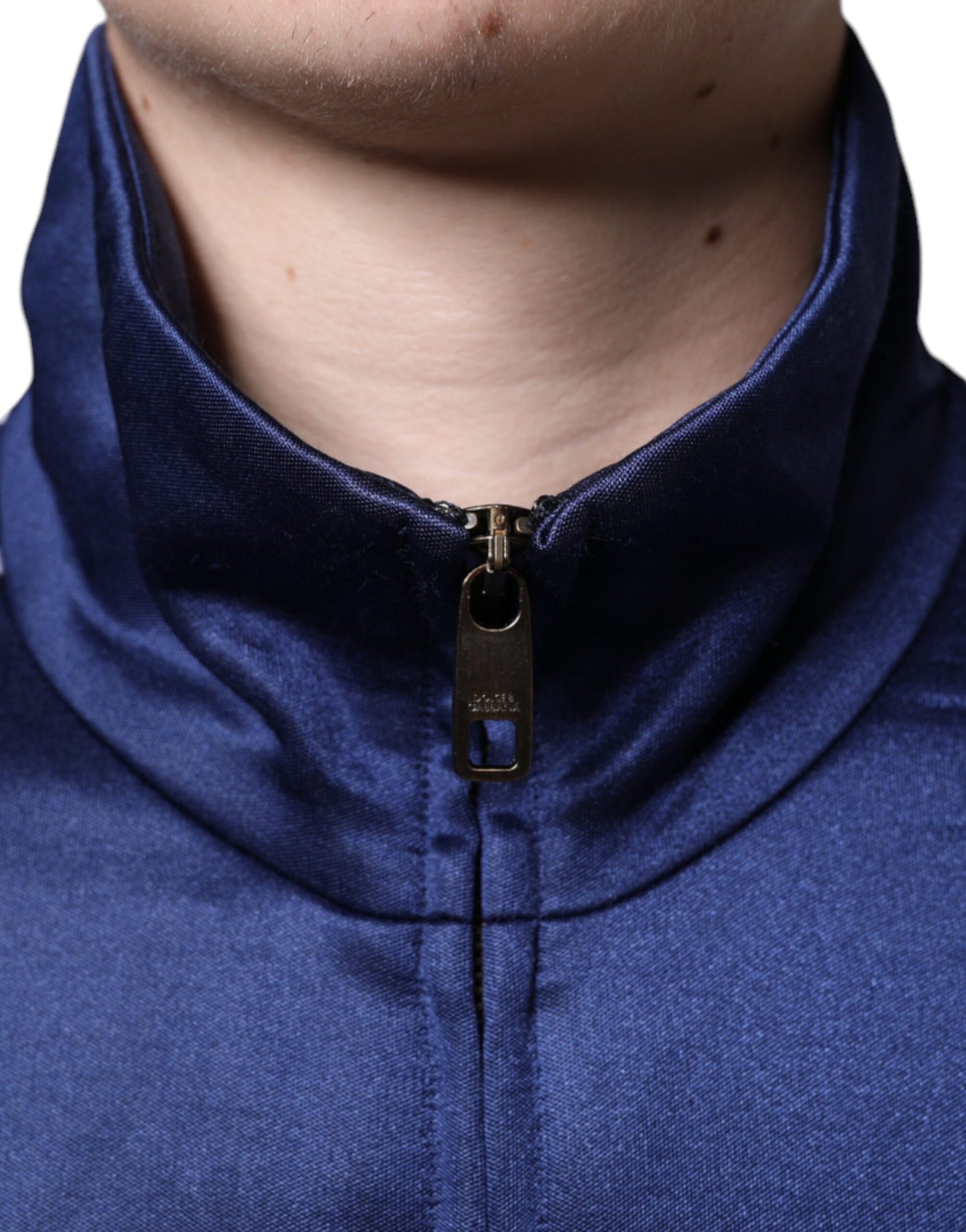 Dolce &amp; Gabbana Blauer Pullover mit heraldischem Patch und Streifen „King Bee“