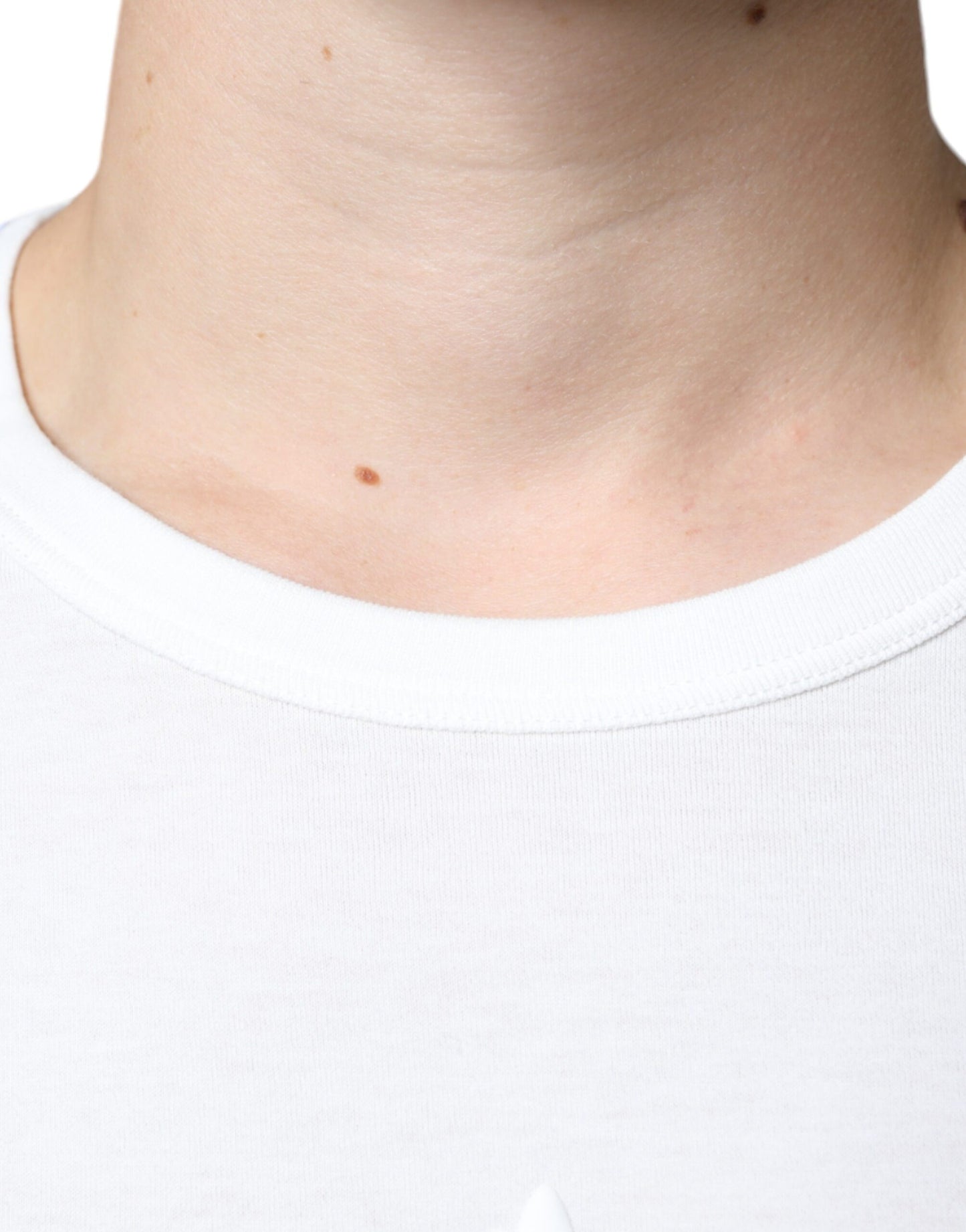 Dolce &amp; Gabbana – Weißes Baumwoll-T-Shirt mit Rundhalsausschnitt und Logoprägung