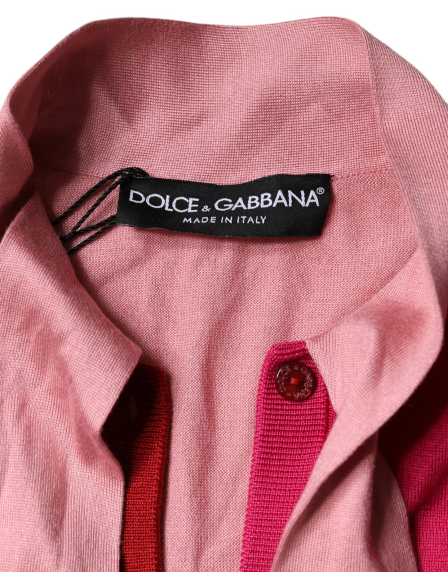 Dolce &amp; Gabbana – Rosafarbenes Pullover-Oberteil mit Ascot-Kragen und kurzen Ärmeln