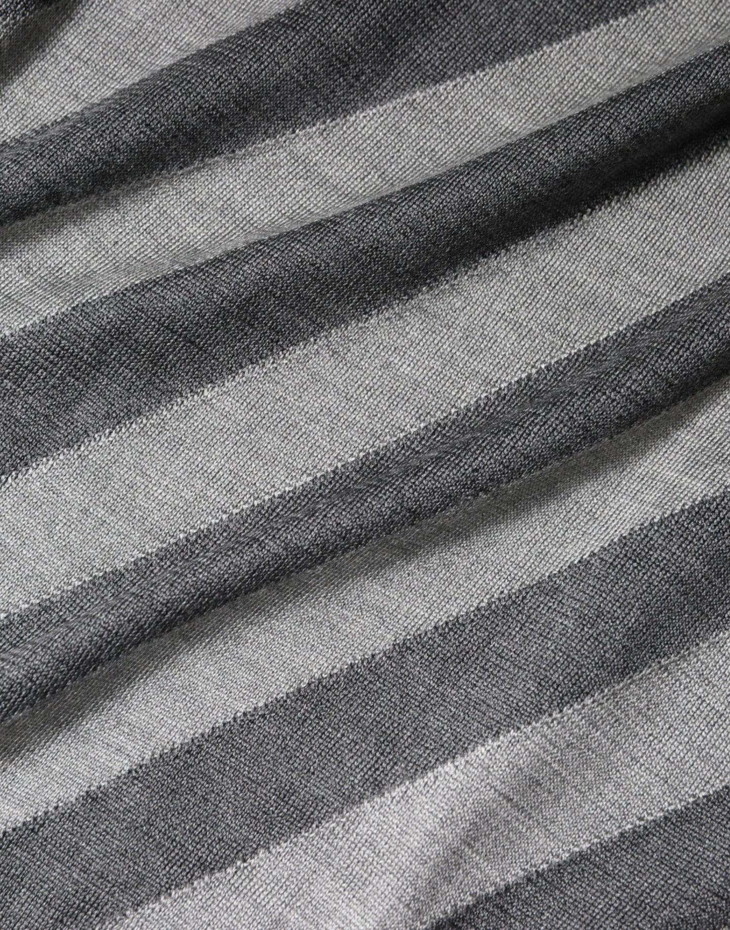 Dolce &amp; Gabbana Grau gestreifter Pullover mit langen Ärmeln und Rundhalsausschnitt