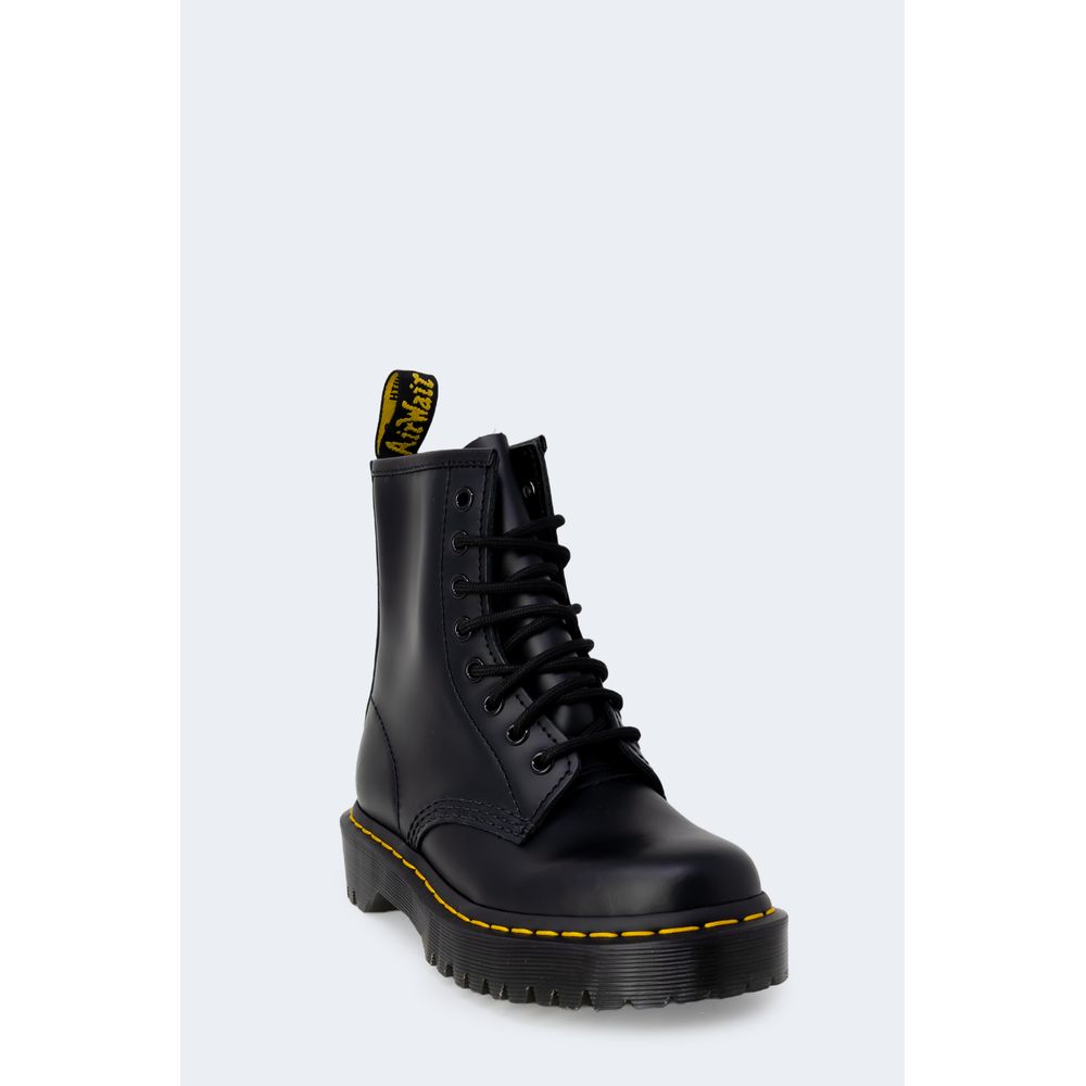 Dr. Martens – Schwarze Lederstiefel