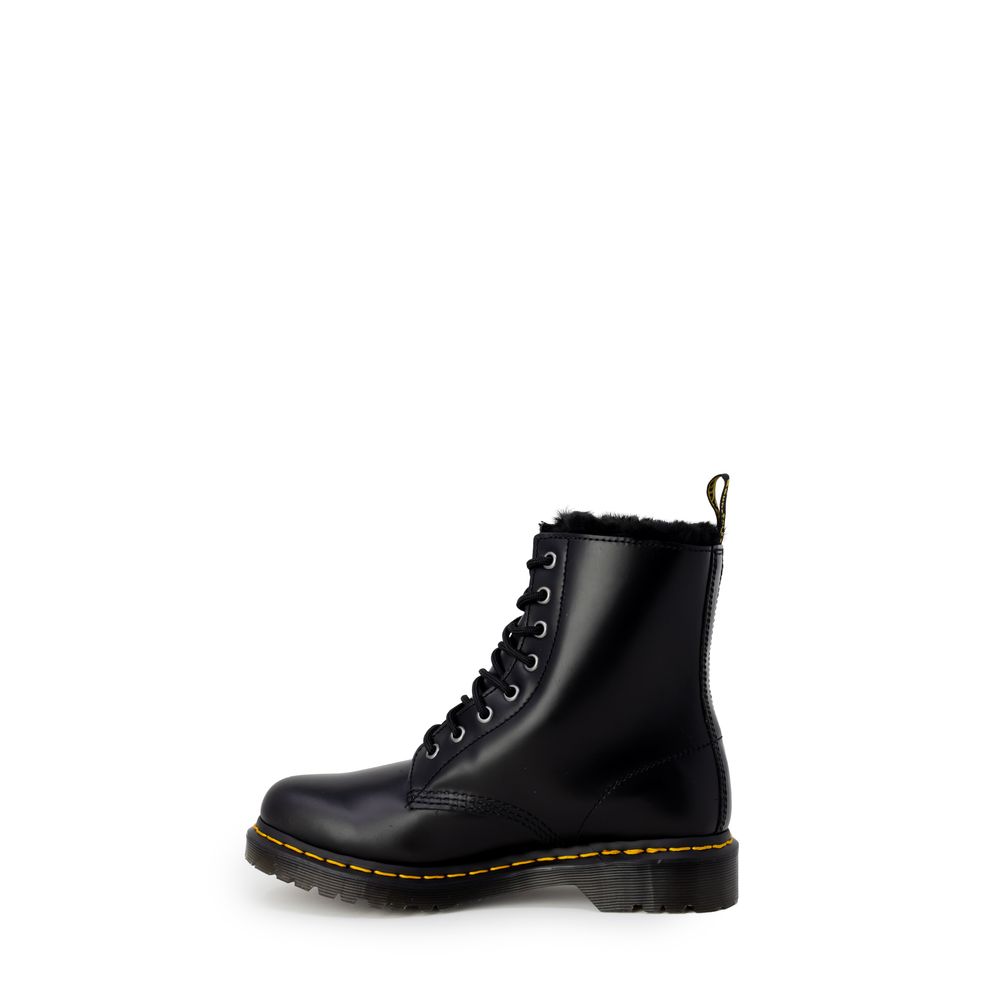 Dr. Martens – Schwarze Lederstiefel