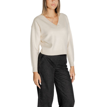 Vero Moda – Weißer Viskosepullover