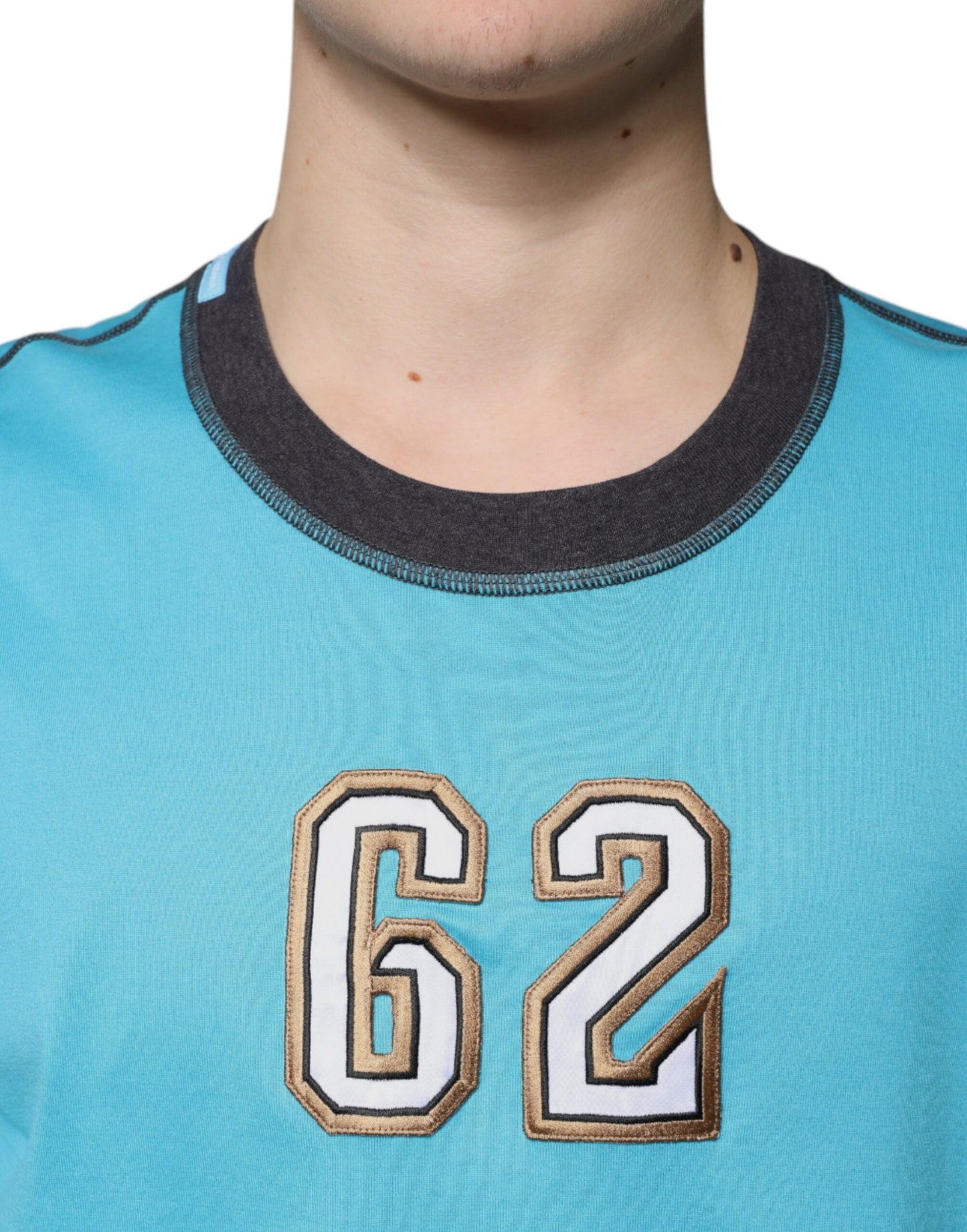Dolce &amp; Gabbana – Blaues T-Shirt mit Rundhalsausschnitt und kurzen Ärmeln