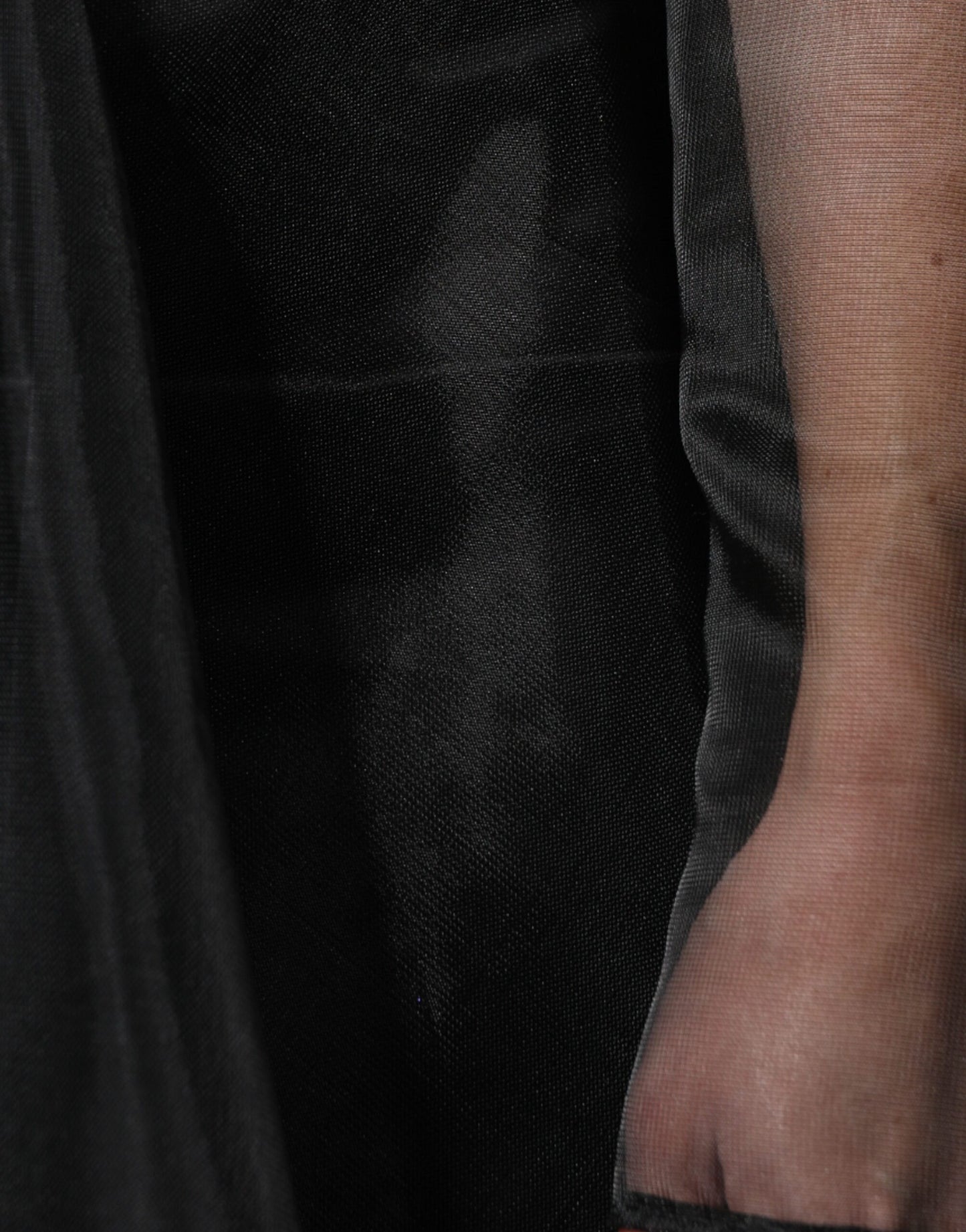 Dolce &amp; Gabbana – Schwarzes A-Linien-Midi-Cocktailkleid aus Tüll