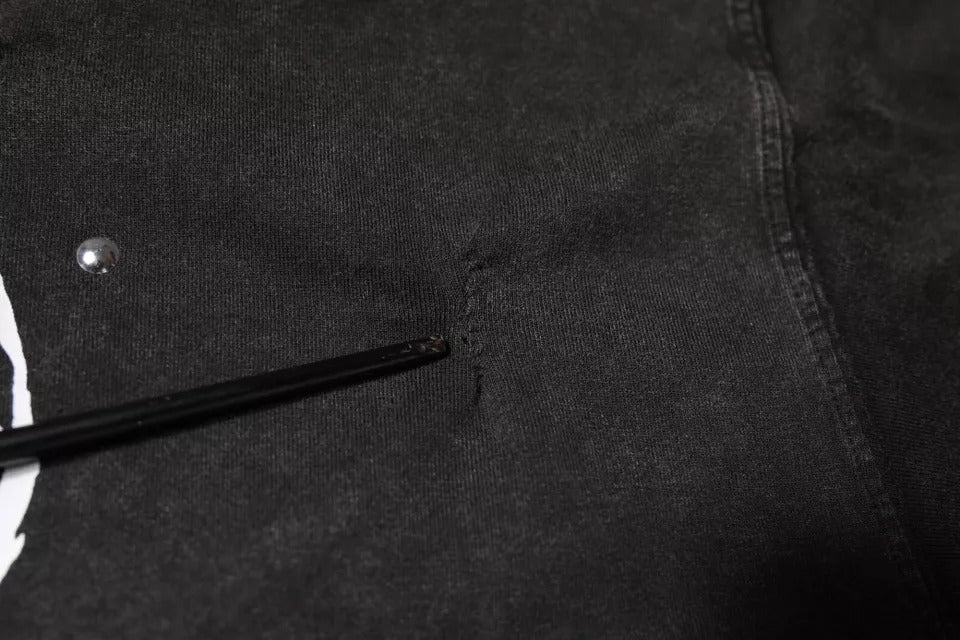 Dolce &amp; Gabbana Graues Baumwoll-T-Shirt mit Rundhalsausschnitt und Leopardenmuster