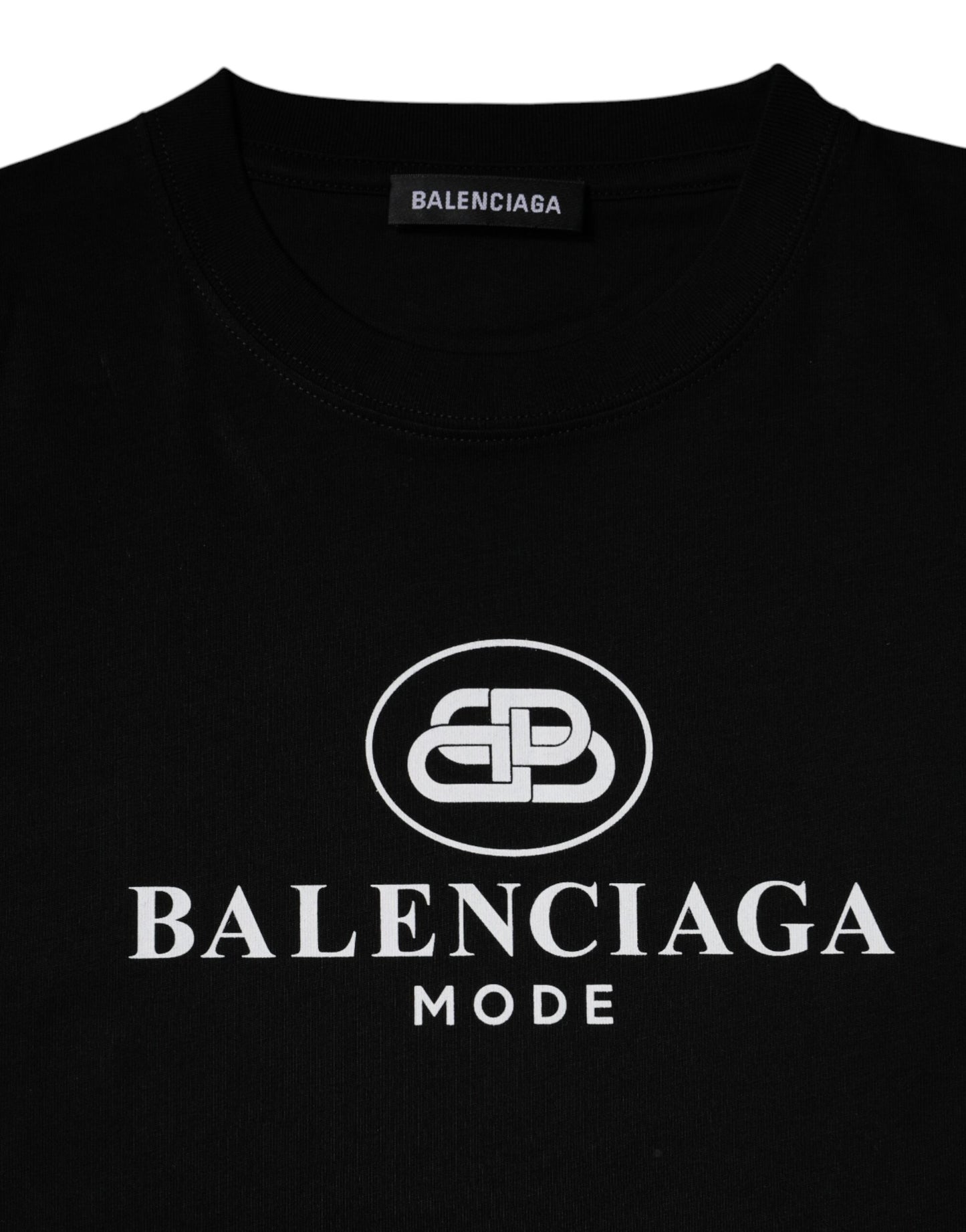 Balenciaga – Schwarzes T-Shirt aus Baumwolle mit Rundhalsausschnitt und kurzen Ärmeln und Logodruck