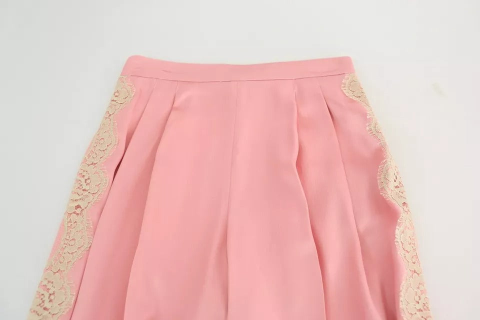 Dolce &amp; Gabbana – Hose aus Seidensatin mit weitem Bein und Spitzenbesatz in Rosa