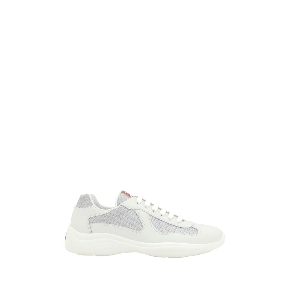 Prada Sneaker aus weißem Kalbsleder, Modell Bos Taurus, niedriger Schaft.