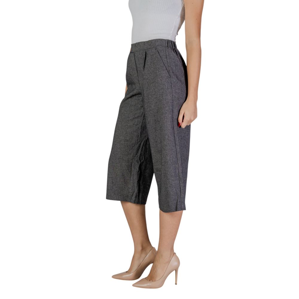 Vero Moda – Kurze Hose aus Polyester in Schwarz und Weiß