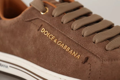 Dolce &amp; Gabbana – Niedrige Sneakers aus Wildleder in Braun mit Logo Herren Schuhe