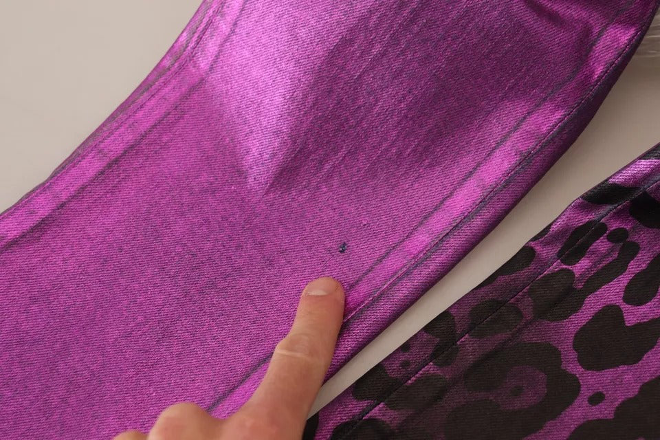 Dolce &amp; Gabbana – Slim Fit-Jeans aus Baumwolle mit Leopardenmuster in Lila