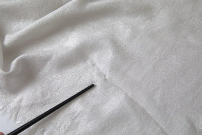 Dolce &amp; Gabbana – Grauer Kaschmir-Wickelschal mit Fransen