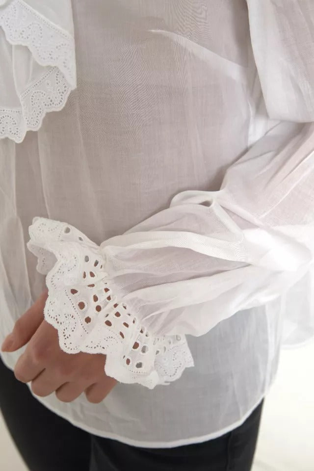 Dolce &amp; Gabbana, weiße Bluse mit Rollkragen und Spitzenbesatz aus Baumwolle