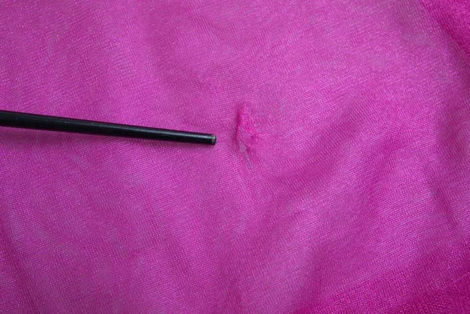 Dolce &amp; Gabbana – Transparente Bluse mit Rundhalsausschnitt und langen Ärmeln in Rosa