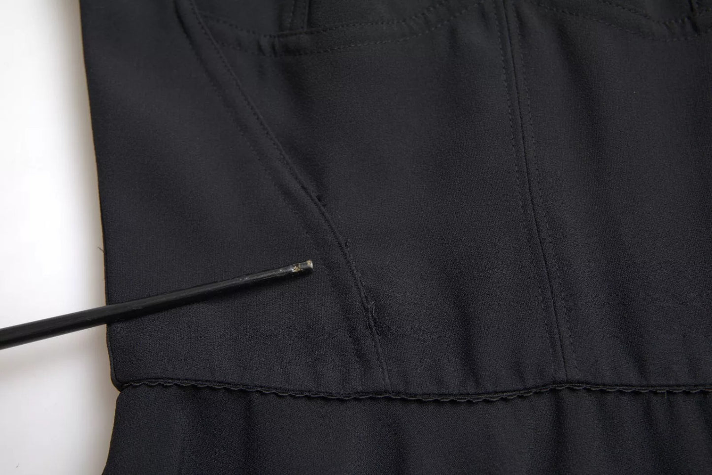 Dolce &amp; Gabbana Schwarzes ärmelloses A-Linien-Midikleid mit Plissee