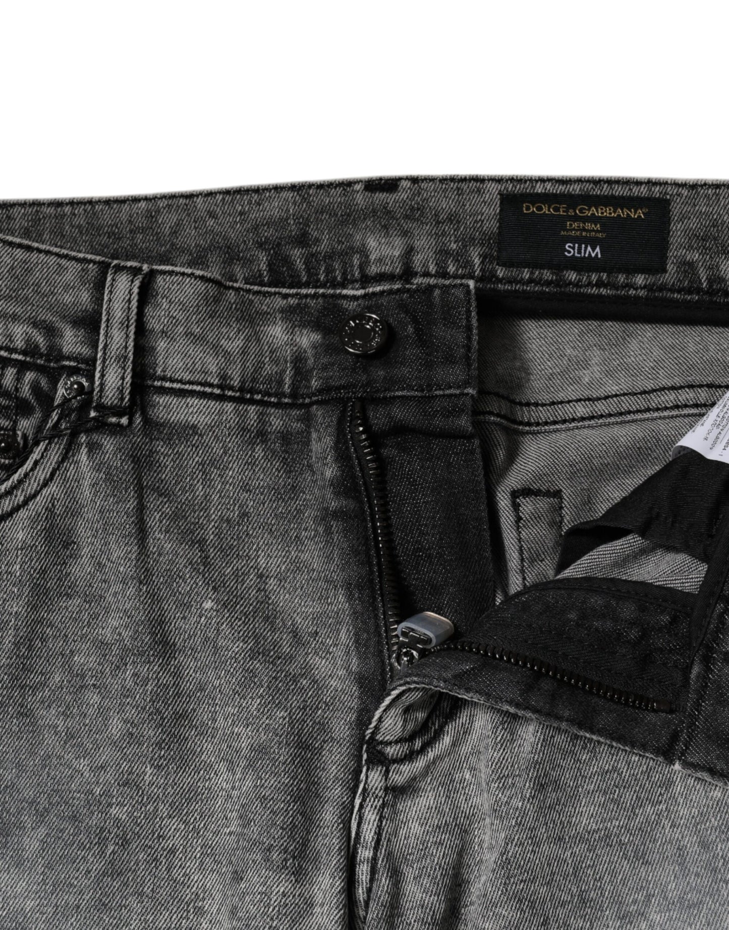 Dolce &amp; Gabbana – Slim Fit-Jeans aus Baumwolle mit Logo-Schild in Grau