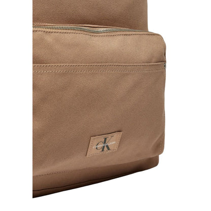 Calvin Klein Jeans – Beigefarbener Rucksack aus recyceltem Polyester