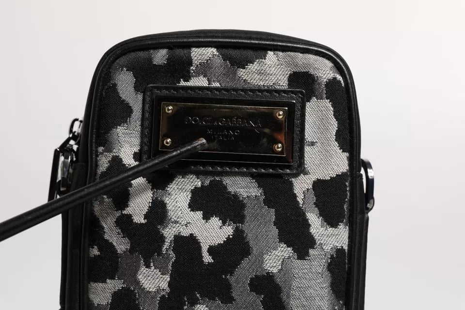 Dolce &amp; Gabbana – Mehrfarbige Umhängetasche aus Jacquard mit Camouflage-Muster und Logo-Schild
