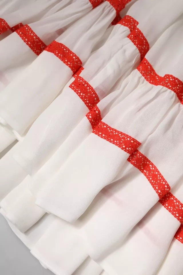 Twinset – Weißes A-Linien-Minikleid aus Viskose mit Rüschenärmeln und Plissee