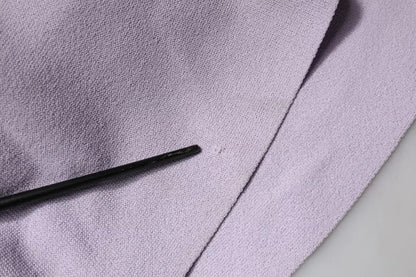 Blumarine – Lilafarbenes A-Linien-Midikleid mit kurzen Ärmeln und floralem Spitzenbesatz