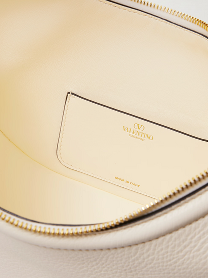 Valentino Garavani Kleine Hobo-Vlogo-Schultertasche aus elfenbeinfarbenem Leder