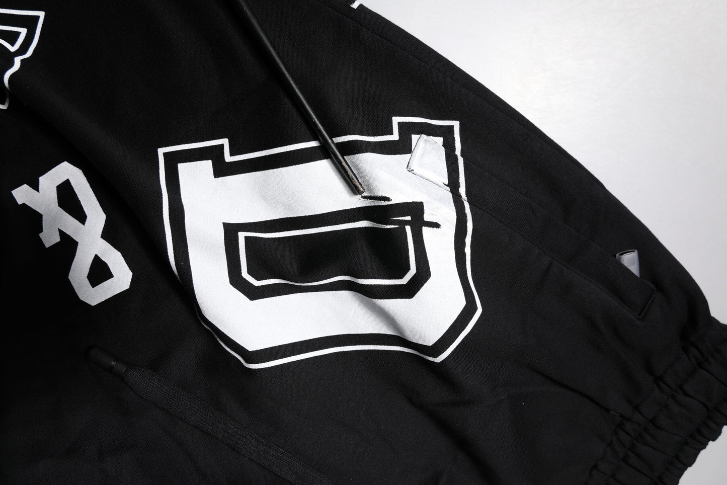 Dolce &amp; Gabbana – Schwarze Bermuda-Sweatshorts aus Baumwolle mit Logo