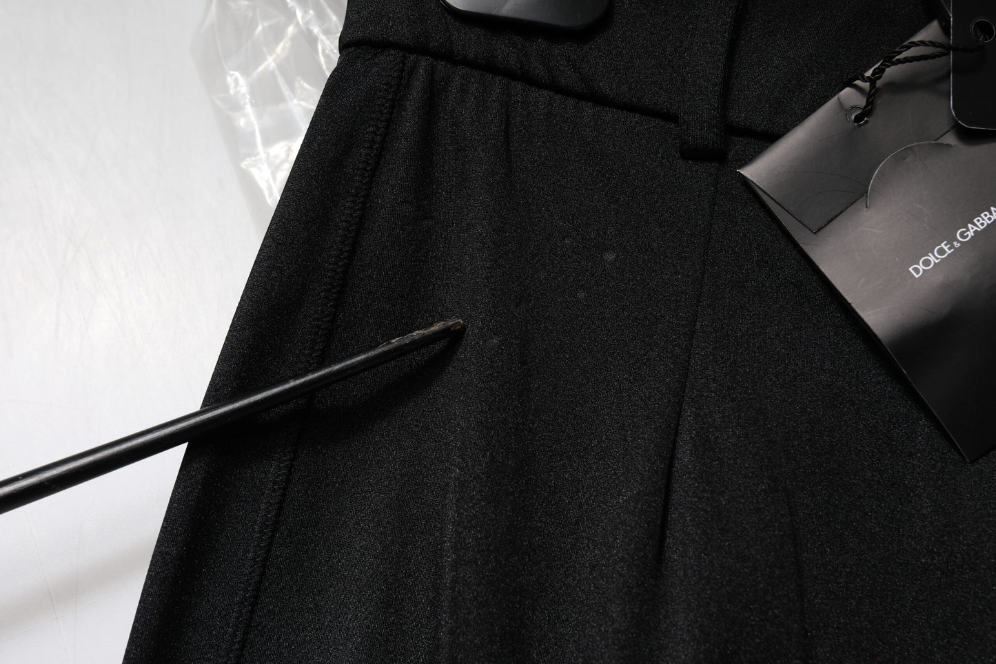 Dolce &amp; Gabbana – Schwarze, schmal geschnittene Hose aus Nylon mit hoher Taille