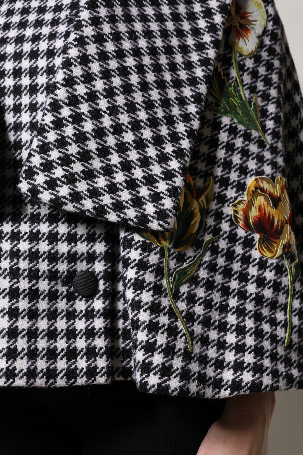 Dolce &amp; Gabbana – Cape-Jacke mit Blumenmuster in Schwarz und Weiß
